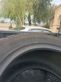 Llantas  33x12,.5 50r 20 lt