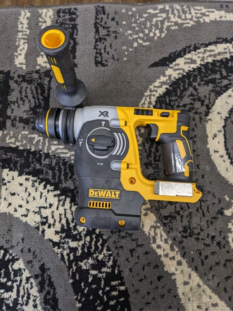DeWalt Dch273 Brushless Hammer Drill