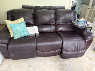 LaZyboy Recliner. Natural Leather, Fully Functional, No Damage Or Rips.