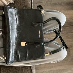 NWT Micheal Kors Purse For Sale