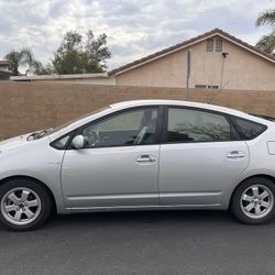 2005 Prius - Low miles 