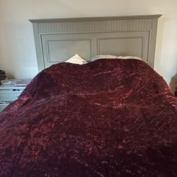 Queen Bed With 6 Storage Drawers 2 On Each Side No Mattress 