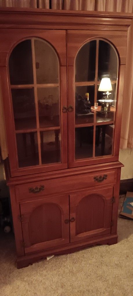 Server/ Dishes Cabinet/ Hutch