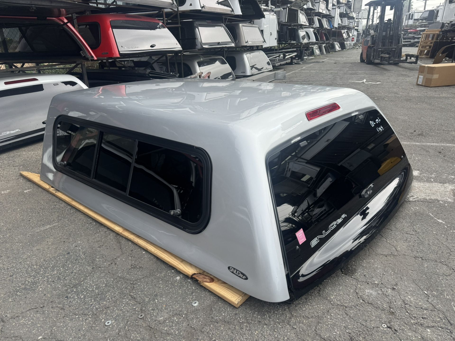 Dodge Ram Camper Shell . 2009-25 Snugtop , Silver