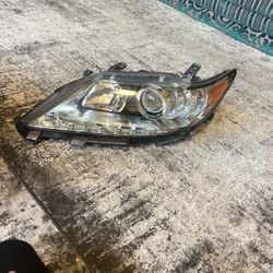 2013 - 2015 Lexus Es Headlights 