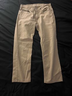 Men’s Levi Khakis