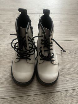 Dr. Martens  Girls Size 10