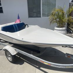 SUPER COOL 10 FT MINI BOAT ( BAY WATCH CRUISER )