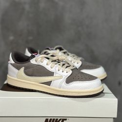 Travis Scott x Air Jordan 1 Low OG “Reverse Mocha” - Size 10