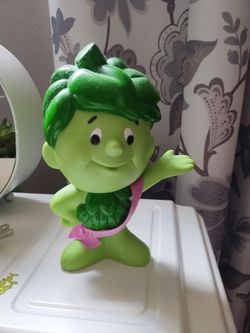 COLLECTABLE GREEN GIANT RUBBER FIGURINE