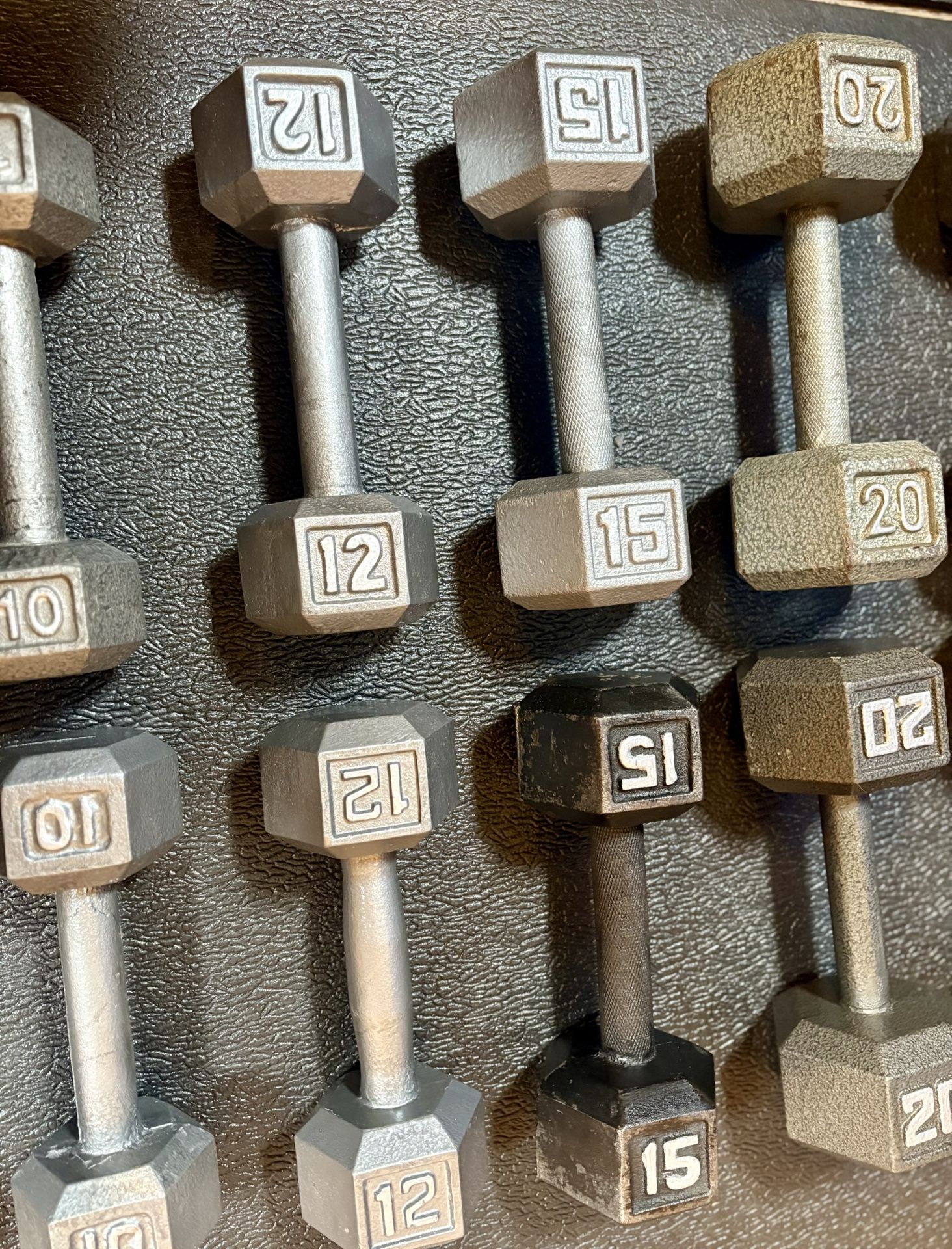 Set Of Cast Iron Hex Dumbbells: 8s, 10s, 12s, 15s, 20s & 25s  total = 180 #