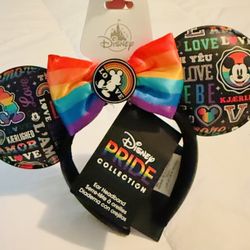 COLLECTOR EDITION!!! NEW Disney Pride Collection Rainbow Minnie Mouse Bow Ears Headband.