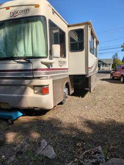 1997 Freightliner Discovery 5.9 l 12 valve Cummins