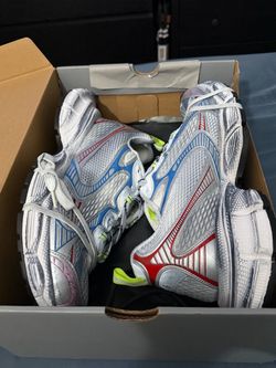 NEW Men’s Shoes Size 13
