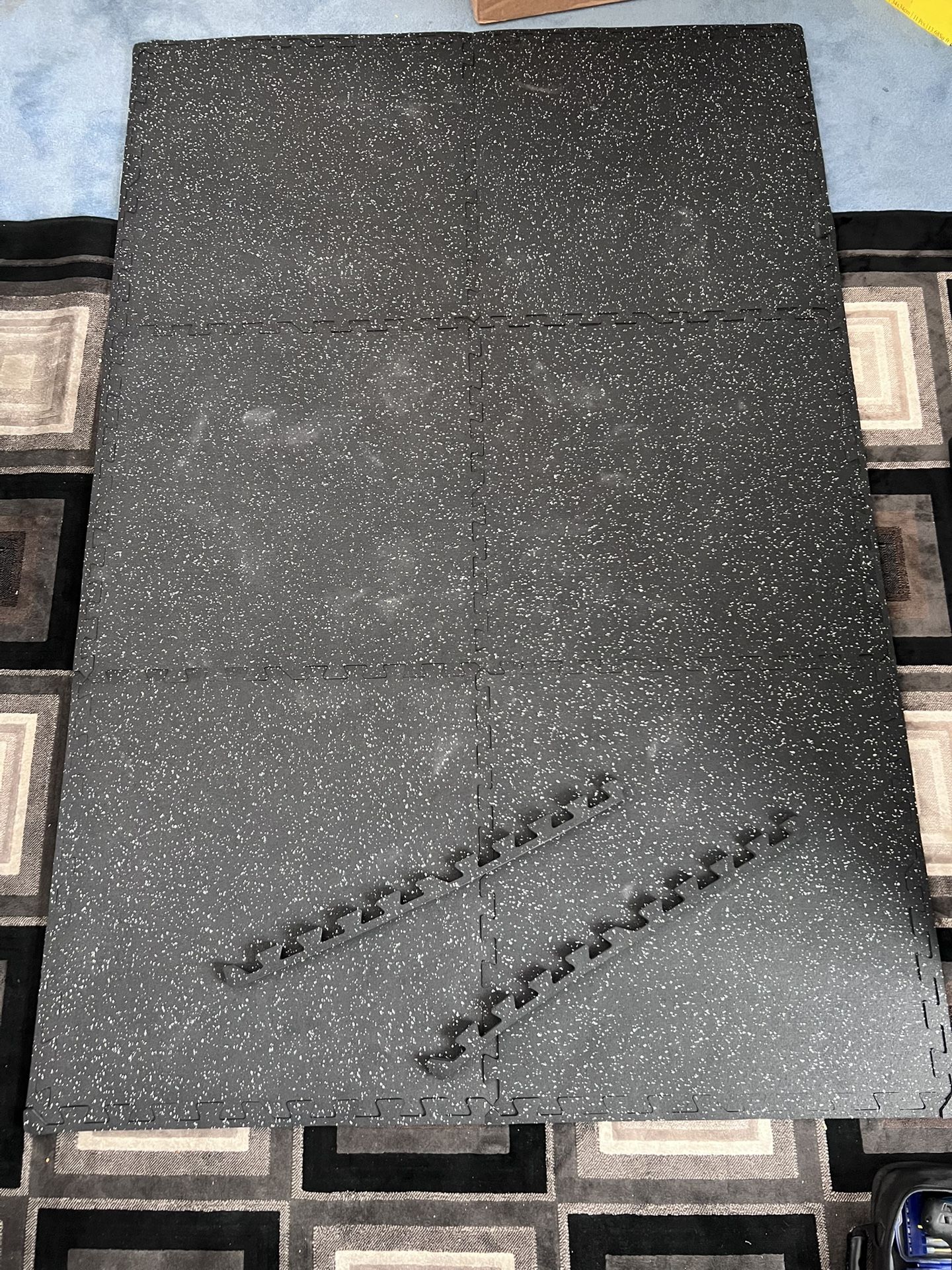 Interlocking Rubber Gym Floor Tiles