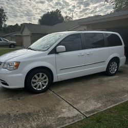 2015 Chrysler Town & Country