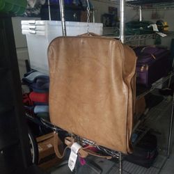 Suit Carrier