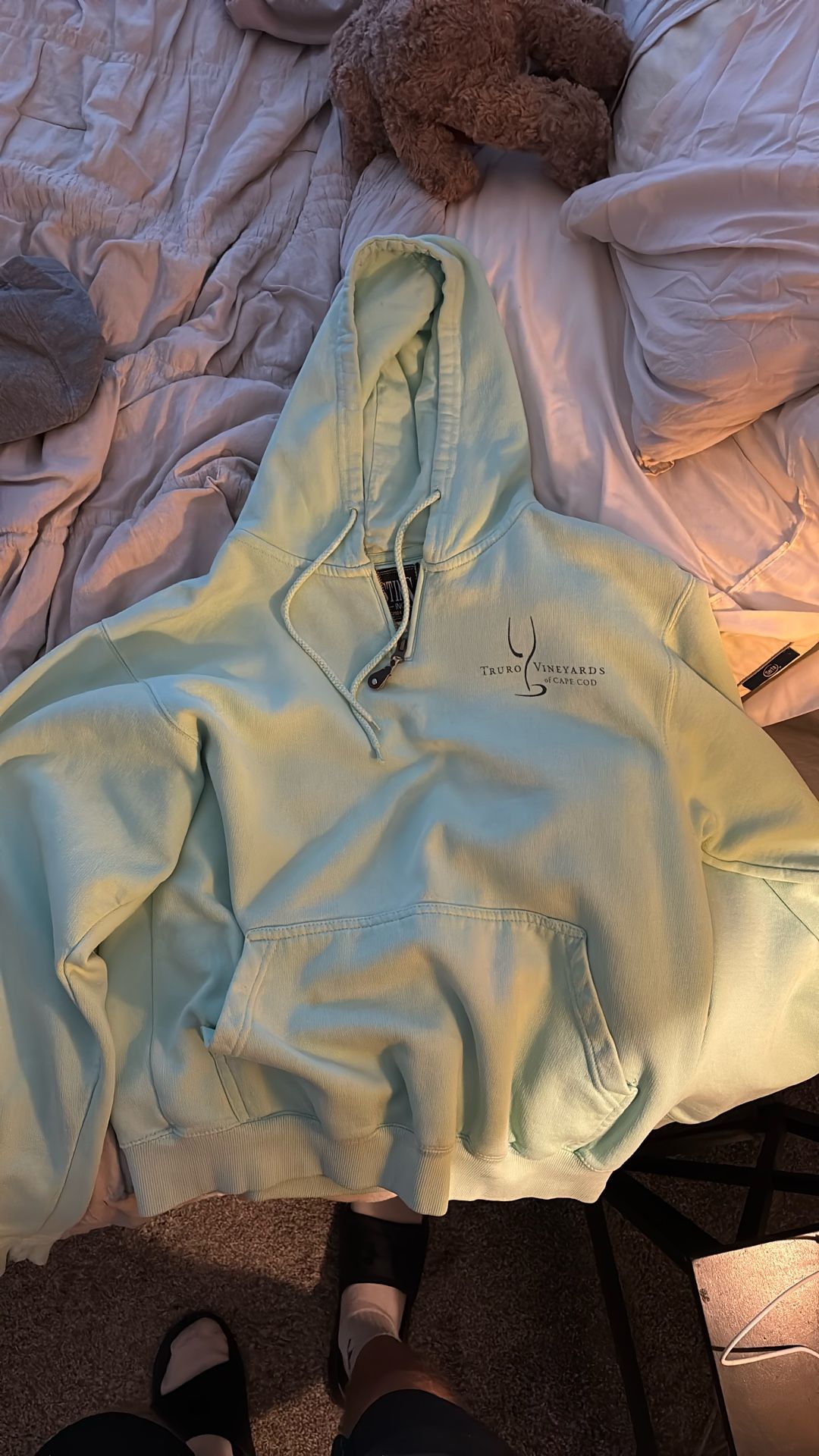 Truro Vineyards Cape Cod Hoodie (MEDIUM)