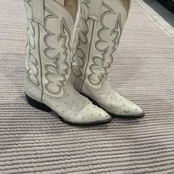 Cowboy Boots 👢