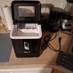 Igloo Ice Maker