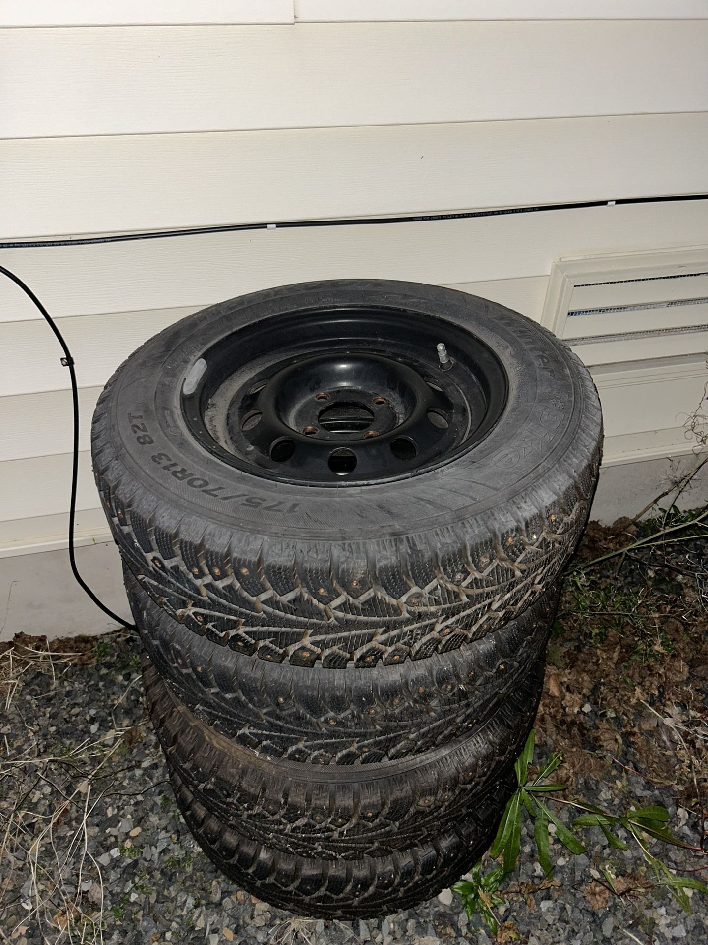 Hankook snow tires 175/70R13 for Sale in Everett, WA OfferUp