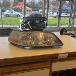 2003 To 2001 Lincoln Town Car Headlight Passenger Side Assembly #393 FC404