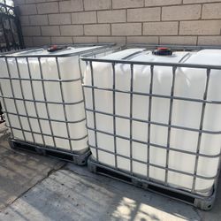 250 Gallon Water Tanks