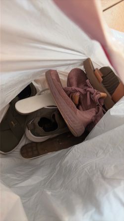 Free -4 pairs - size 6.5