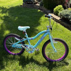 Girl’s Schwinn Bicycle