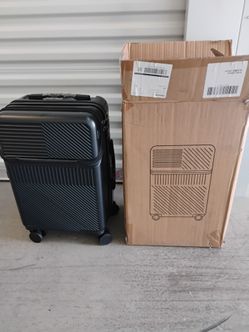 Black Carry on Luggage with cup holder, USB Port and Laptop Compartment