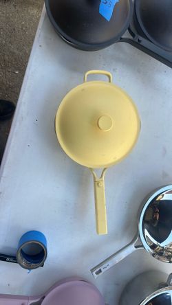 Pans and pots  Comes with 10.5 inch pan  non stick  Brand: our place  Light scratches from storage but never been used  Pick up in sun valley  Cash on