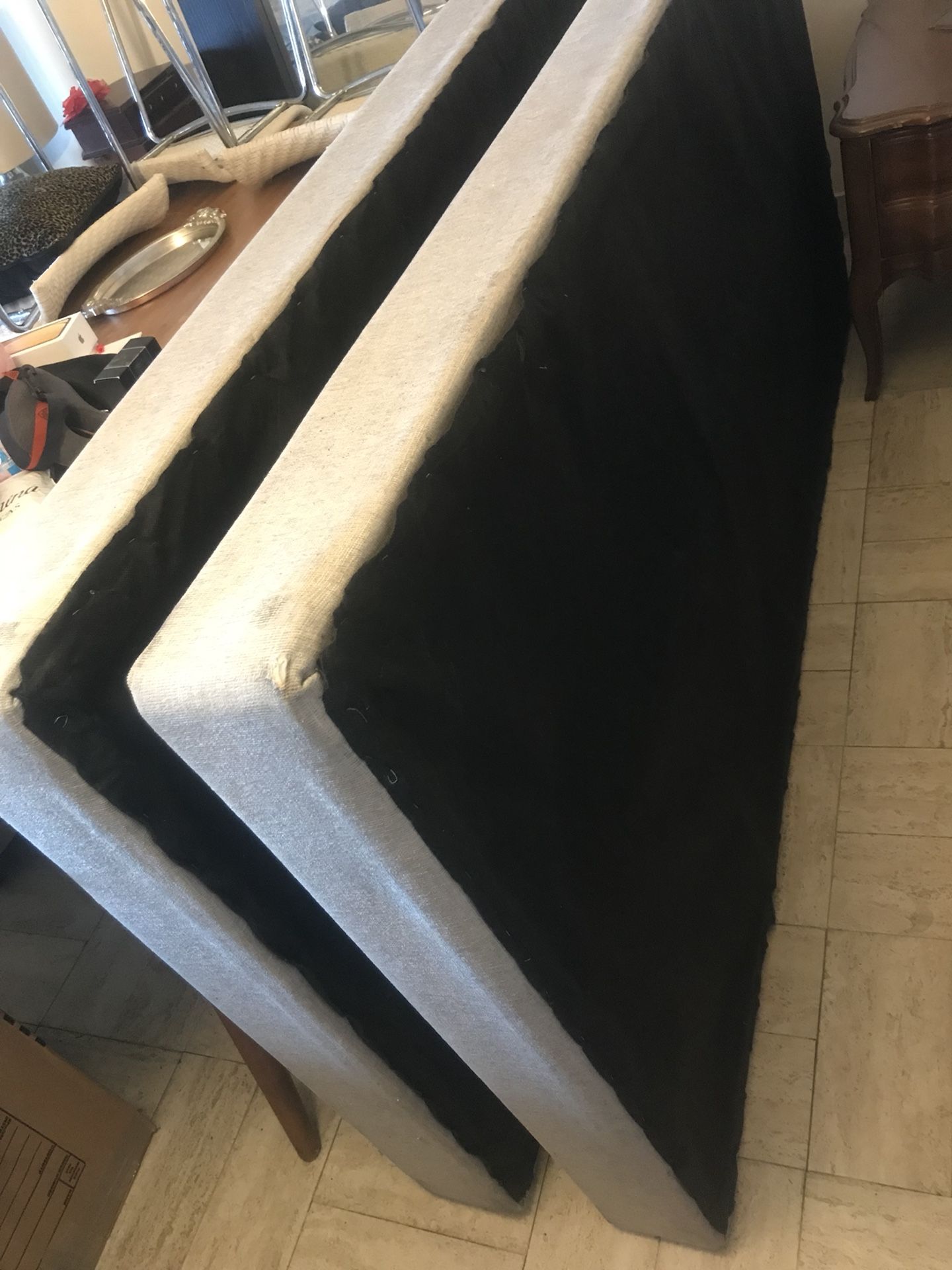 King size “Tempurpedic” brand box spring in excellent condition for