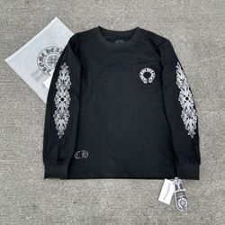 Black Horseshoe Long Sleeve