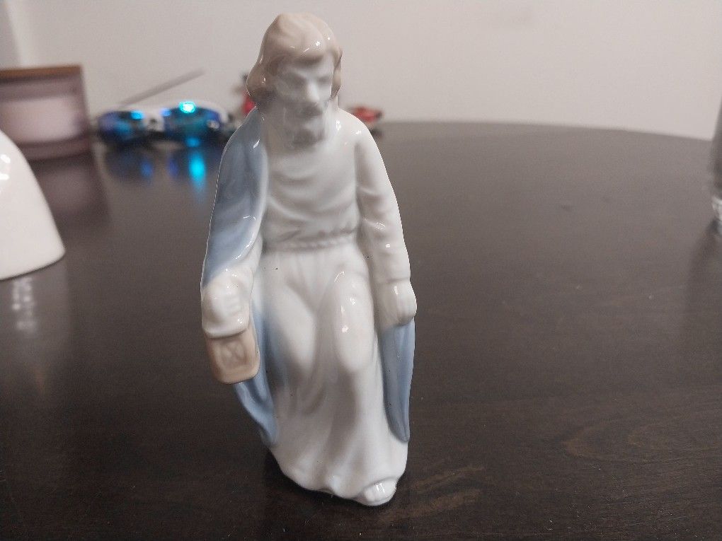 Vintage 1987 Porcelain Jesus With Lantern Bens Transworld