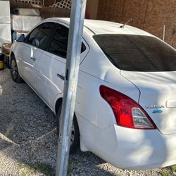 Car for sale for parts everything works it runs. Don’t have title.