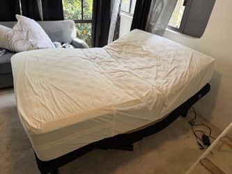 Adjustable Full Size Motorized Bed Base and Mattress