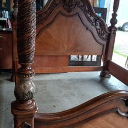 Beautiful High End King Bedroom Set 