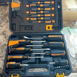 NEW 53 piece magnetic screwdriver set