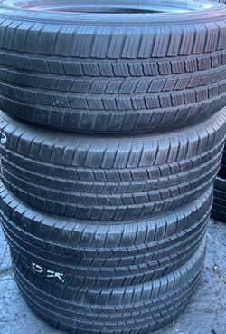 4 Llantas Usadas Michelin Defender 245/65/17 $220 las 4