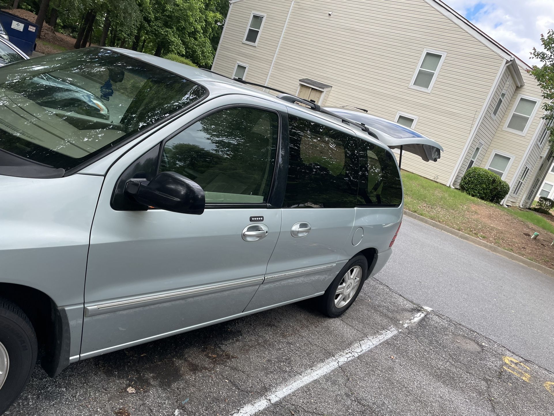 2005 Mercury Monterey