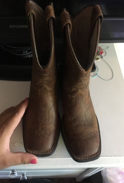 Little Girl ariat boots