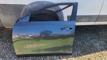 2019 - 2024 KIA FORTE LEFT FRONT DOOR DRIVER SIDE USED OEM.  NC6