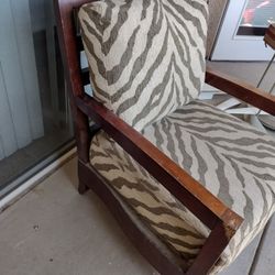 Wooden Chair With Cushion 
