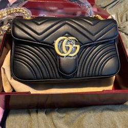 Gucci Women's GG Marmont Large Leather Shoulder Bag
