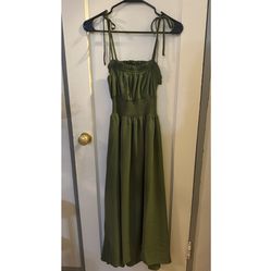 Brand new Forever 21 Peasant Dress -  Color: Cypress, Size M 