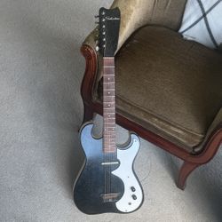 Silvertone 1448, 1962 to 1967 Black Sparkle