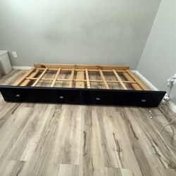Wooden Twin Trundle Bed Wood Frame w/ caster wheel