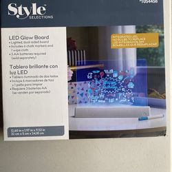 Style Selections 9.52-in LED Large Glow Board Color Changing Effect Lights  LED Light