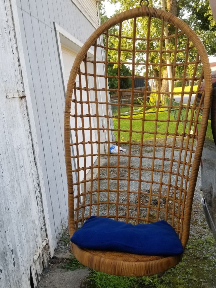 Wicker Porch Swing Basket