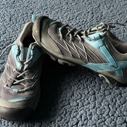 Keen Marshall Wp Hiking Shoe In Gray With Blue Women Size 8.5 excellent condition